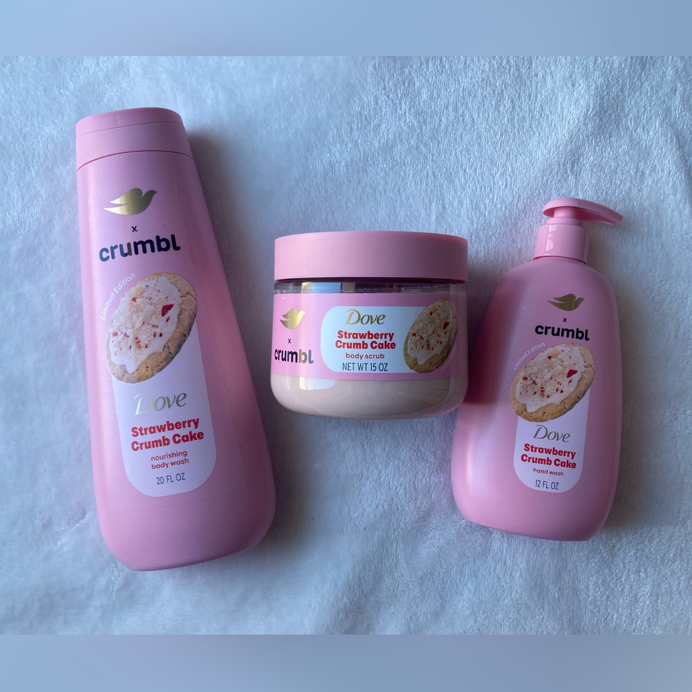 NEW Dove x Crumbl Body Scrub Body Wash Hand Wash Set Strawberry‎ Crumb Cake